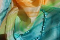 Hedvábný ručně malovaný šátek - Kolibříci 2 Batitex - malovaná, batikovaná trička, mikiny, šátky, šály, kravaty
