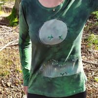 Dámské originální malované tričko - Zelaný svět | velikost S, velikost M, velikost L, velikost XL, velikost 2XL