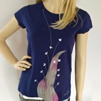 Dámské malované tričko - V jarním větru - velikost 2XL Batitex - modní trička, mikiny, šátky, šály, kravaty