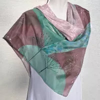 Hedvábný šátek 2v1 - Ptačí ráj utichá Batitex - malovaná, batikovaná trička, šaty, mikiny, šátky, šály, kravaty