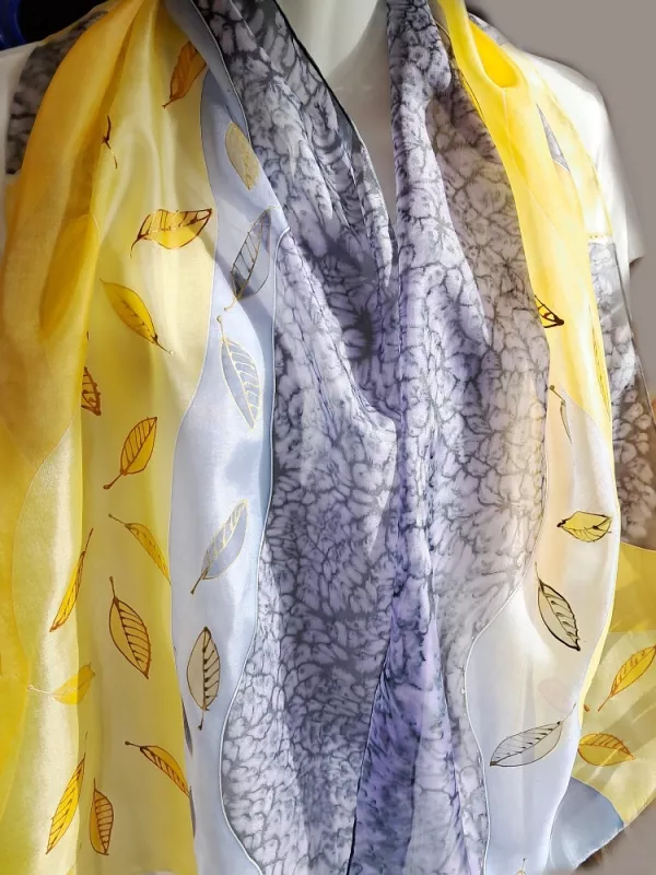 Hedvábná šála - Okamžik zmizí za chvílí Batitex - malovaná, batikovaná trička, šaty, mikiny, šátky, šály, kravaty