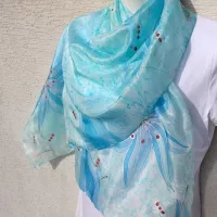 Hedvábná ručně malovaná šála - Mrazivý květ Batitex - malovaná, batikovaná trička, šaty, mikiny, šátky, šály, kravaty Hedvábná ručně malovaná šála - Mrazivý květ Batitex - malovaná, batikovaná trička, šaty, mikiny, šátky, šály, kravaty