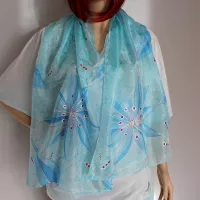 Hedvábná ručně malovaná šála - Mrazivý květ Batitex - malovaná, batikovaná trička, šaty, mikiny, šátky, šály, kravaty Hedvábná ručně malovaná šála - Mrazivý květ Batitex - malovaná, batikovaná trička, šaty, mikiny, šátky, šály, kravaty