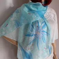 Hedvábná ručně malovaná šála - Mrazivý květ Batitex - malovaná, batikovaná trička, šaty, mikiny, šátky, šály, kravaty Hedvábná ručně malovaná šála - Mrazivý květ Batitex - malovaná, batikovaná trička, šaty, mikiny, šátky, šály, kravaty