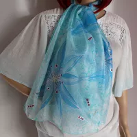 Hedvábná ručně malovaná šála - Mrazivý květ Batitex - malovaná, batikovaná trička, šaty, mikiny, šátky, šály, kravaty Hedvábná ručně malovaná šála - Mrazivý květ Batitex - malovaná, batikovaná trička, šaty, mikiny, šátky, šály, kravaty