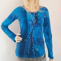 Malované batikované tričko - Na dotyk zimy Batitex - malovaná, batikovaná trička, šaty, mikiny, šátky, šály, kravaty Malované batikované tričko - Na dotyk zimy Batitex - malovaná, batikovaná trička, šaty, mikiny, šátky, šály, kravaty