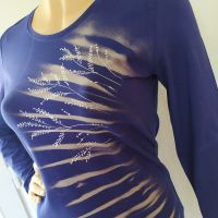 Dámské malované tričko - Pěšinkou za mrazíkem Batitex - malovaná, batikovaná trička, šaty, mikiny, šátky, šály, kravaty Dámské malované tričko - Pěšinkou za mrazíkem Batitex - malovaná, batikovaná trička, šaty, mikiny, šátky, šály, kravaty