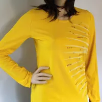 Dámské malované tričko - Na křídlech paprsků Jana Petříková, Nová 458, 78313 Štěpánov, batitex@seznam.cz Dámské malované tričko - Na křídlech paprsků Jana Petříková, Nová 458, 78313 Štěpánov, batitex@seznam.cz