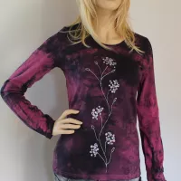 Malované batikované tričko - Ve znamení růžové Batitex - malovaná, batikovaná trička, šaty, mikiny, šátky, šály, kravaty Malované batikované tričko - Ve znamení růžové Batitex - malovaná, batikovaná trička, šaty, mikiny, šátky, šály, kravaty